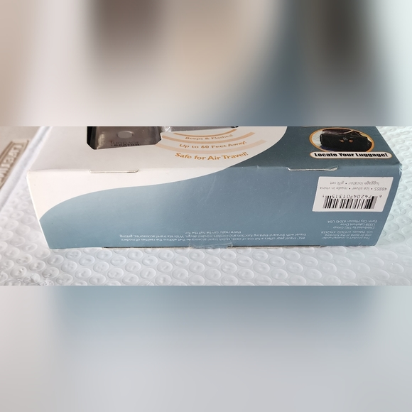 LUGGAGE LOCATOR UP TO 60' AWAY BEEPS & FLASHES NEW IN BOX. - Picture 5 of 7